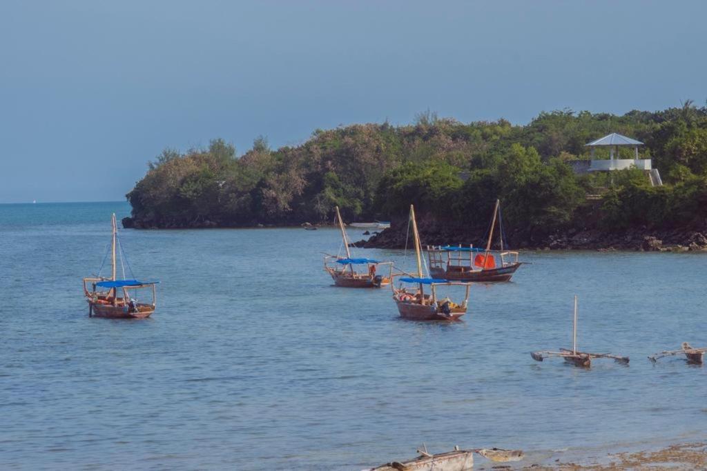 Calamari Beach Resort Zanzibar Екстериор снимка