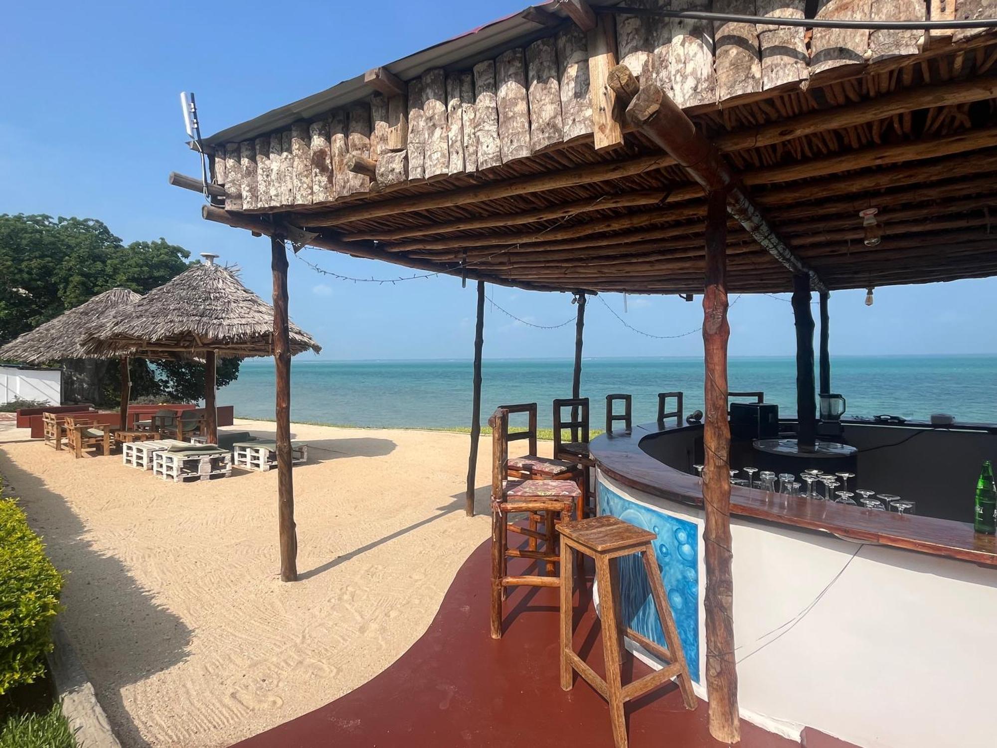 Calamari Beach Resort Zanzibar Екстериор снимка