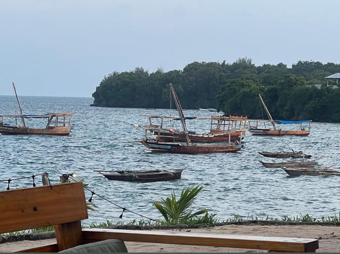 Calamari Beach Resort Zanzibar Екстериор снимка